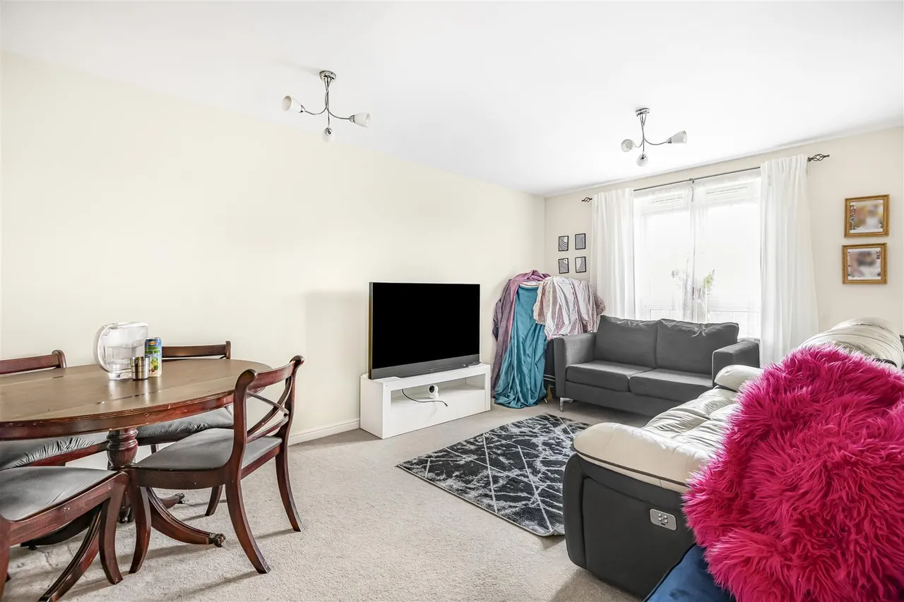 Holyhead Mews, Cippenham, photo 3