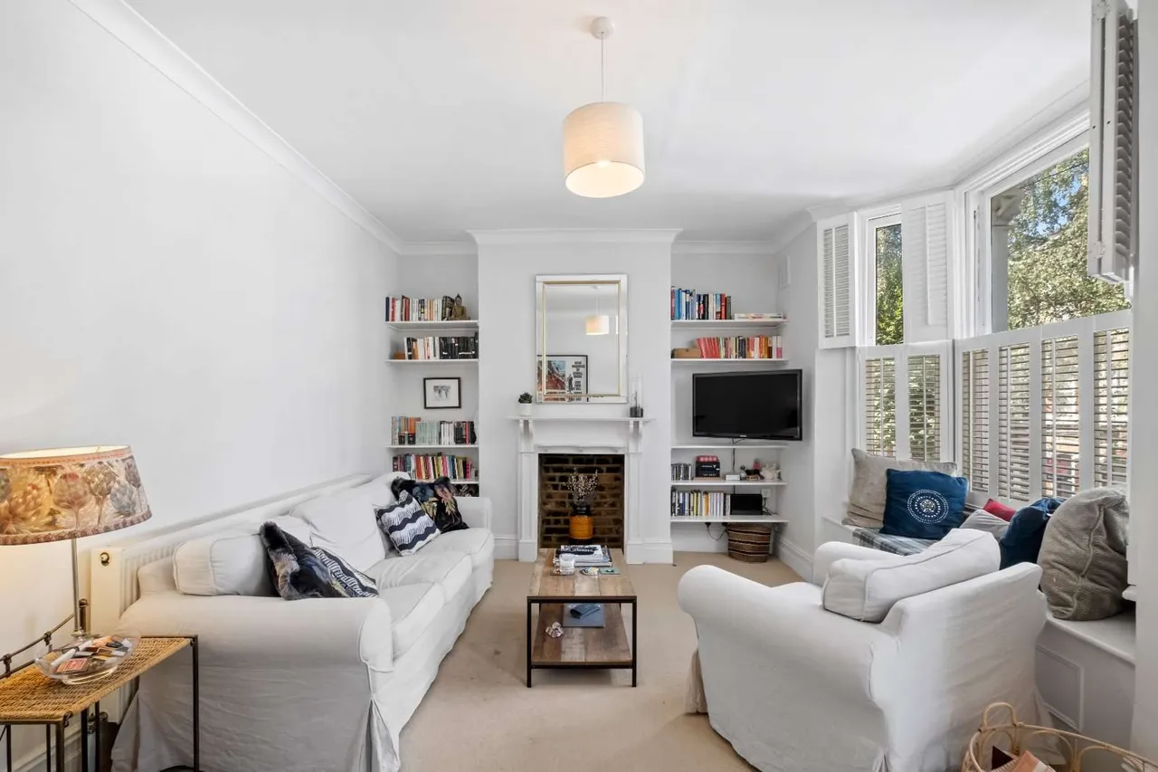 2 bed flat for sale — St. Luke's Avenue, London, SW4 7LG