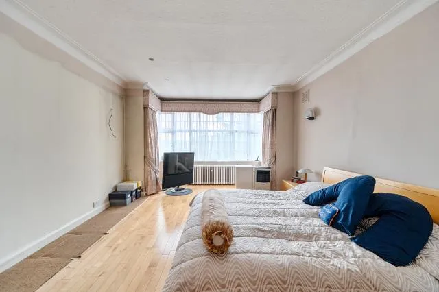 Haslemere Gardens, London, N3, photo 21
