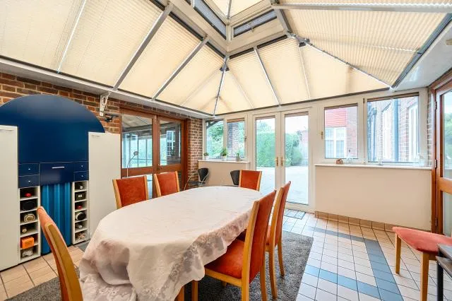 Haslemere Gardens, London, N3, photo 14