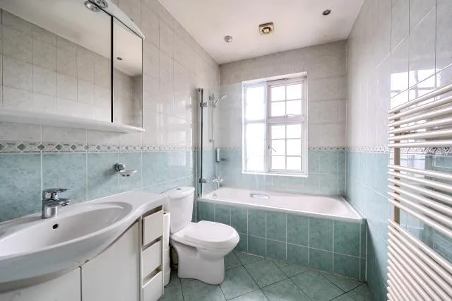 Haslemere Gardens, London, N3, photo 24
