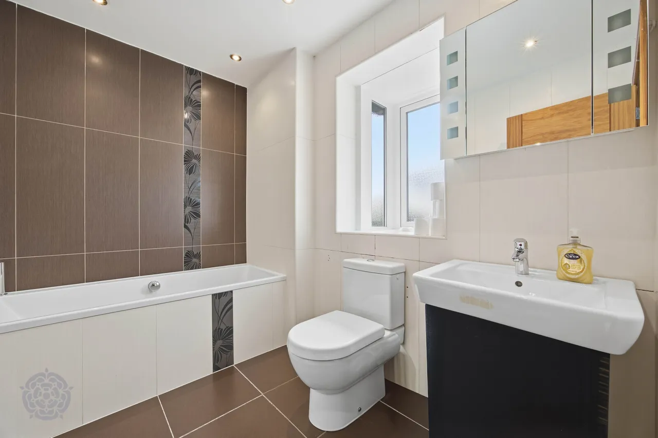 Oakley Park, Bolton, BL1 5XL, photo 30