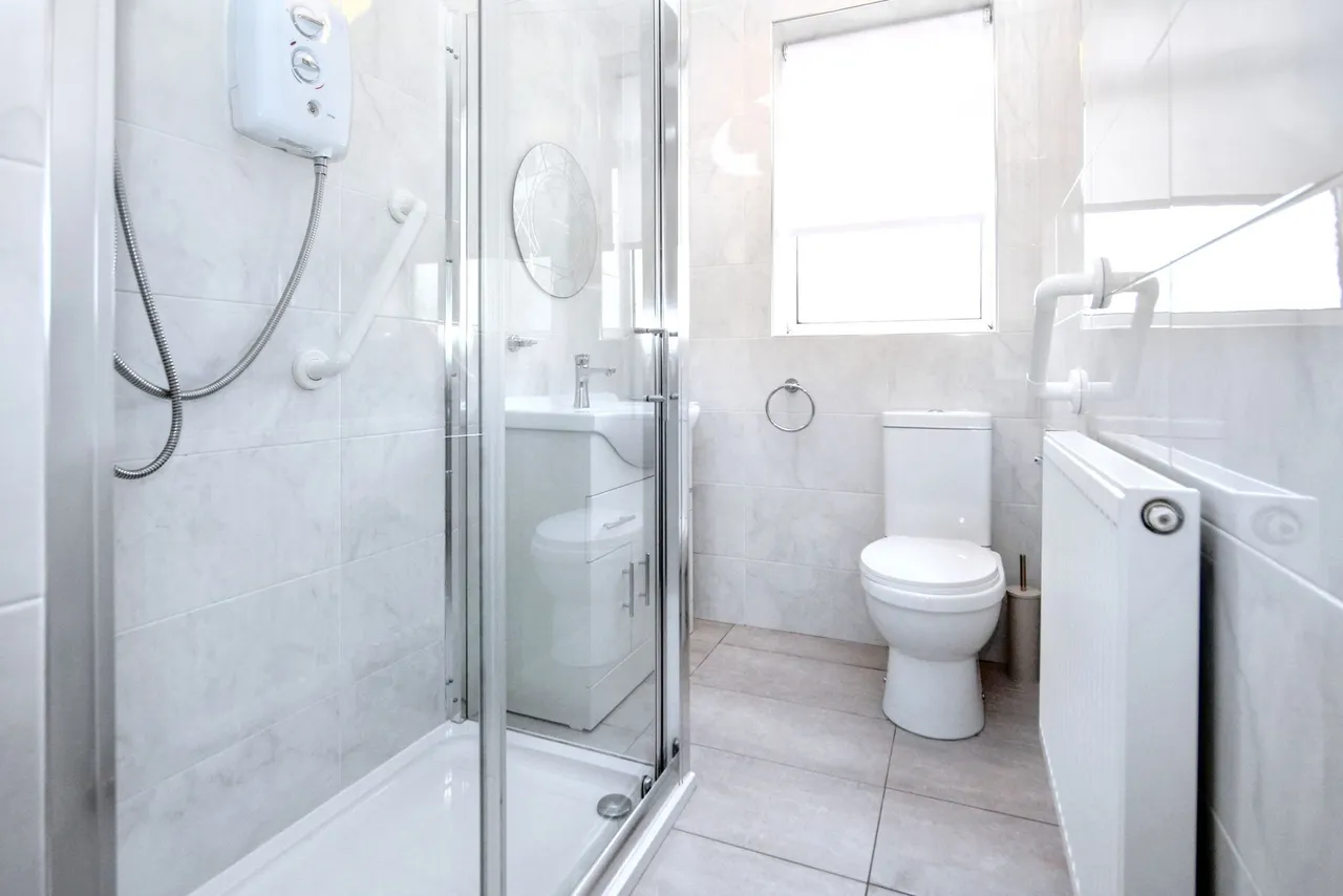 Oakley Avenue, Billinge, Wigan, WN5 7HQ, photo 8