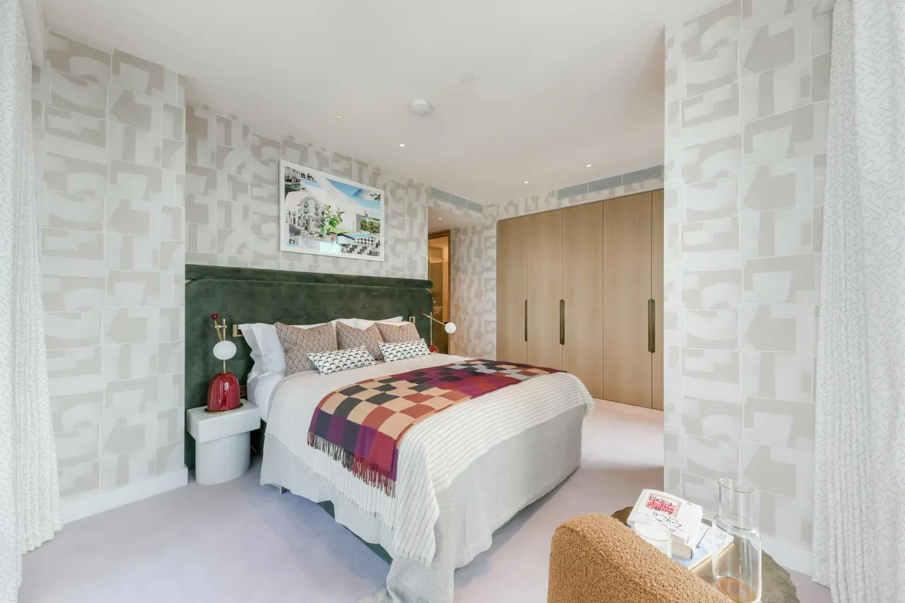 Nine Elms Lane, London, SW8, photo 12