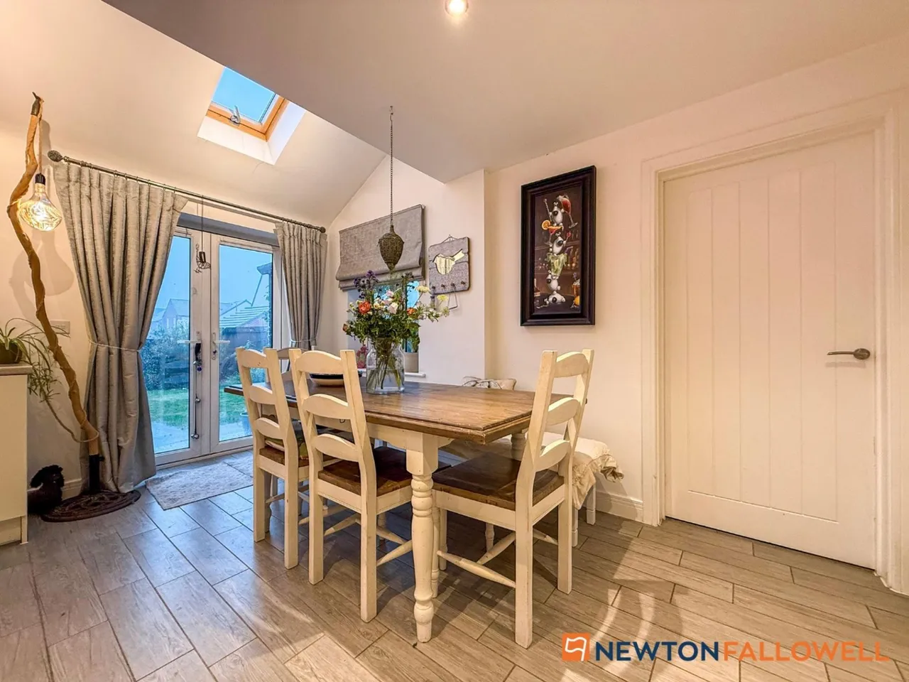 Charters Drive, Middlebeck, NG24, photo 6