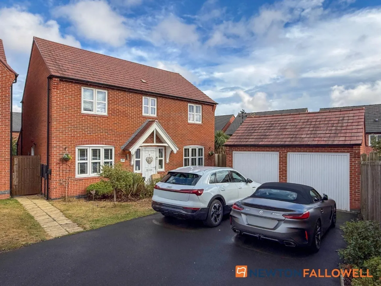 4 bed house for sale, Charters Drive, Middlebeck, NG24