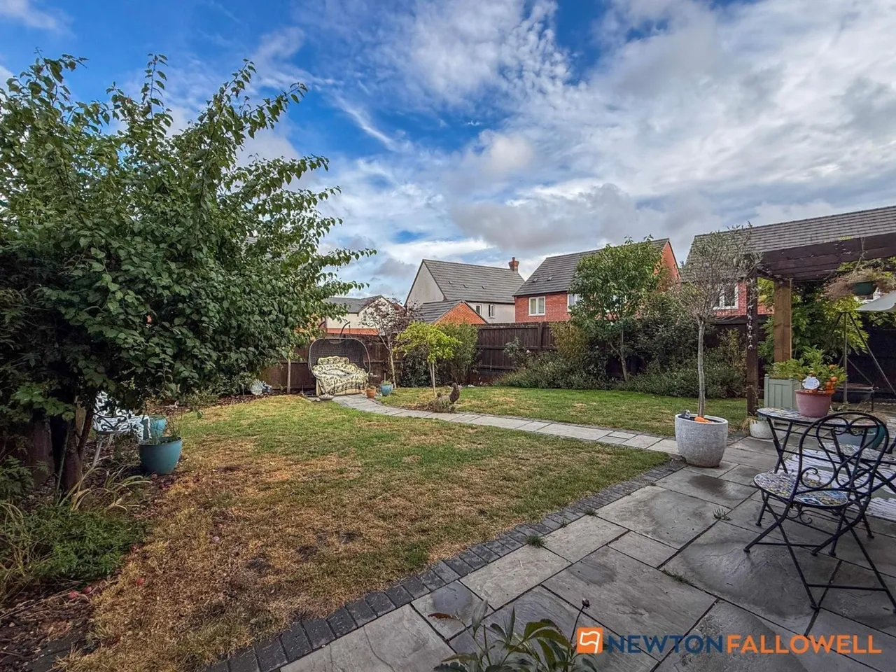 Charters Drive, Middlebeck, NG24, photo 3