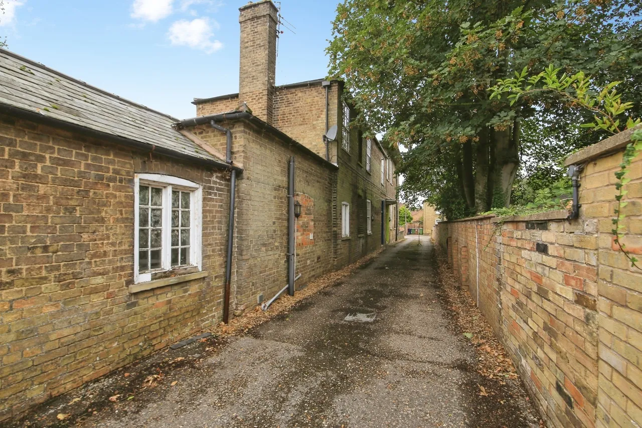 High Causeway, Cambridgeshire, PE7, photo 9