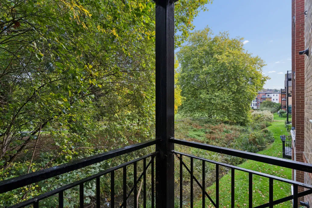 Wye Gardens, High Wycombe, HP12, photo 3