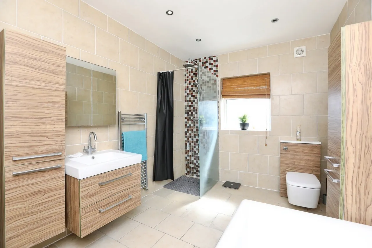 Queenborough Road, Minster on Sea, ME12, photo 10
