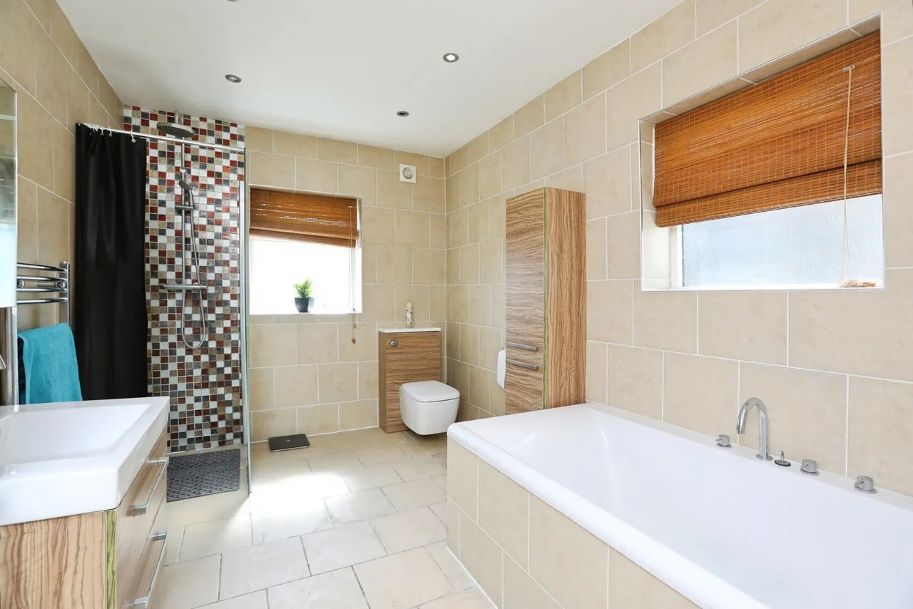 Queenborough Road, Minster on Sea, ME12, photo 6