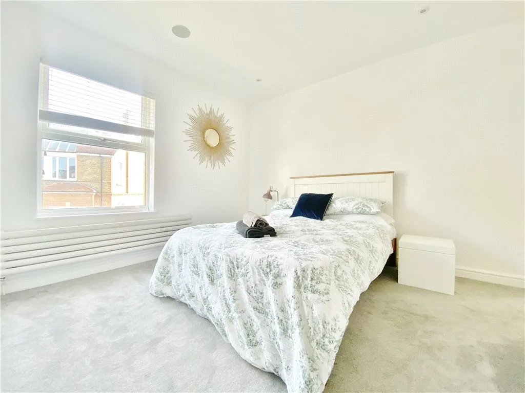 Nelson Road, Twickenham, TW2, photo 4