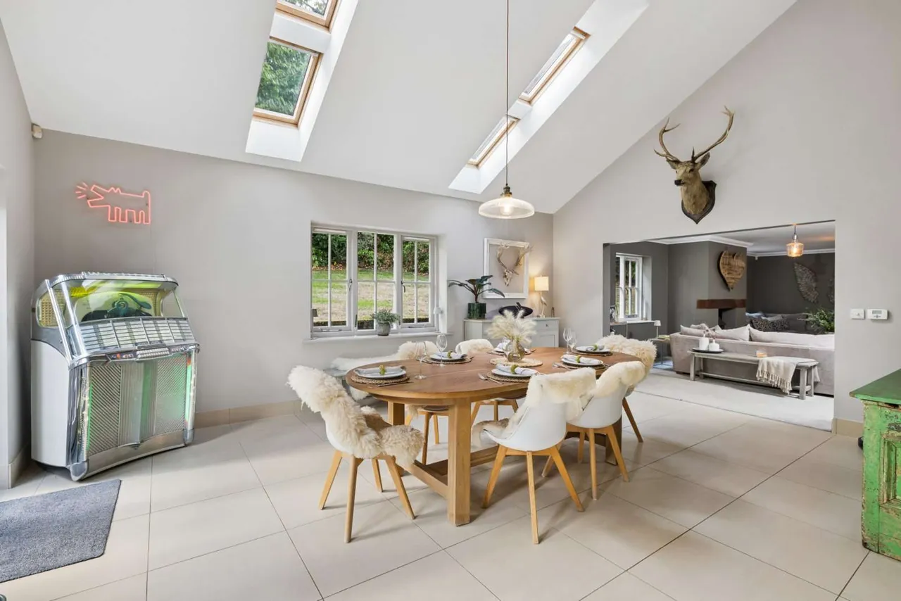 Longdown Road, Lower Bourne, GU10, photo 7