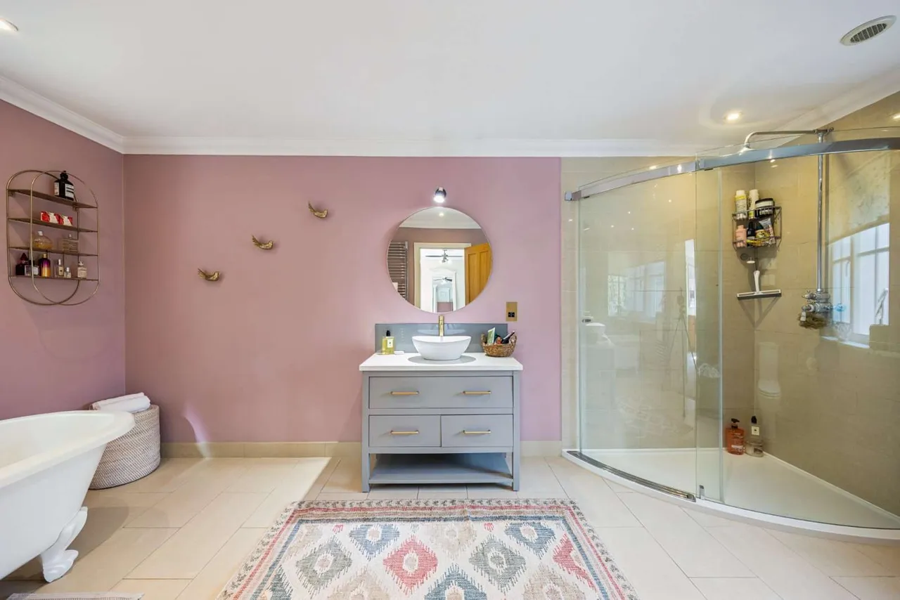 Longdown Road, Lower Bourne, GU10, photo 12