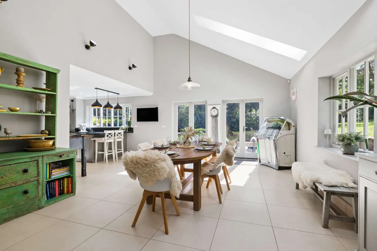 Longdown Road, Lower Bourne, GU10, photo 4