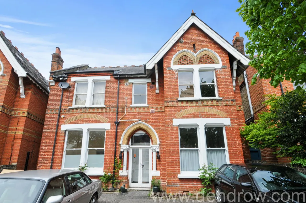 5 bed house for sale — Mount Park Crescent, London, W5 2RN