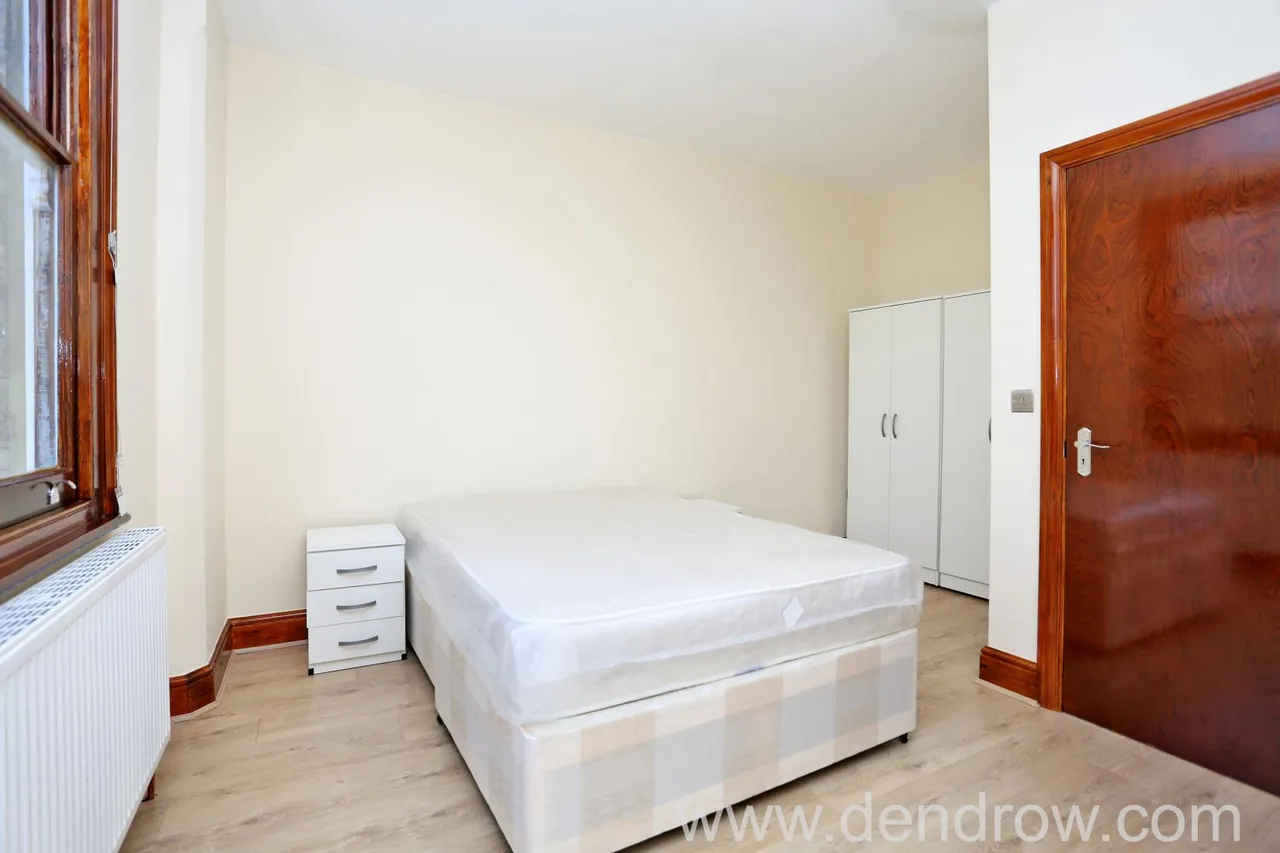 Mount Park Crescent, London, W5 2RN, photo 4