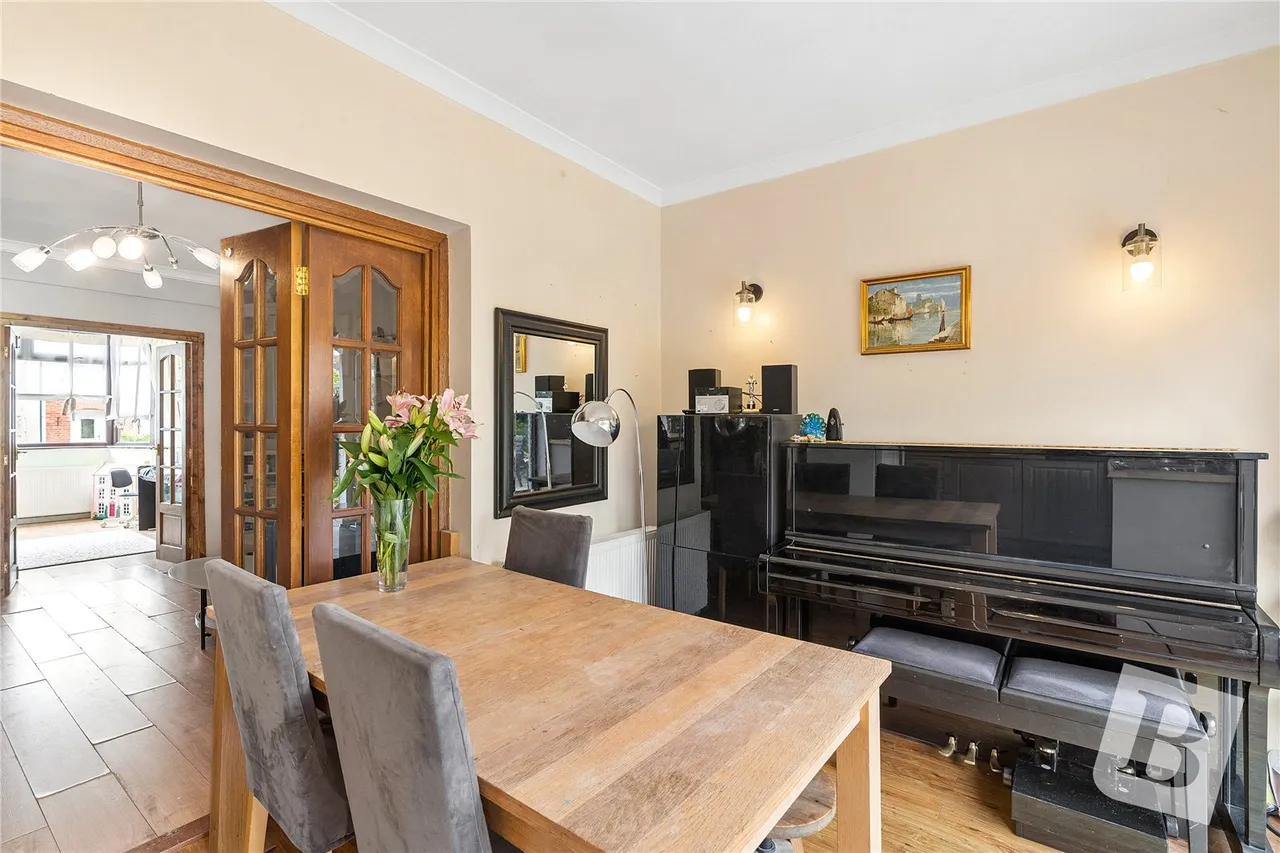 Edison Avenue, Hornchurch, RM12, photo 4