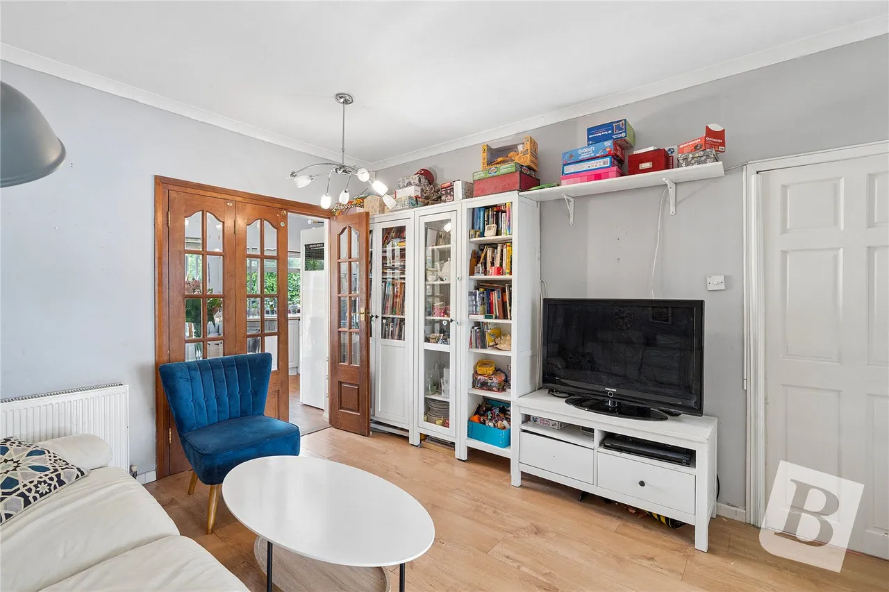 Edison Avenue, Hornchurch, RM12, photo 2