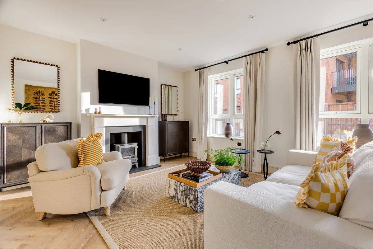 5 bed property for sale, Springfield Drive, London, SW17