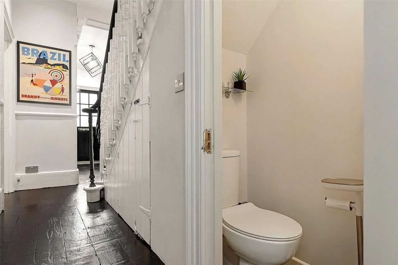 Lechmere Road, London, photo 13