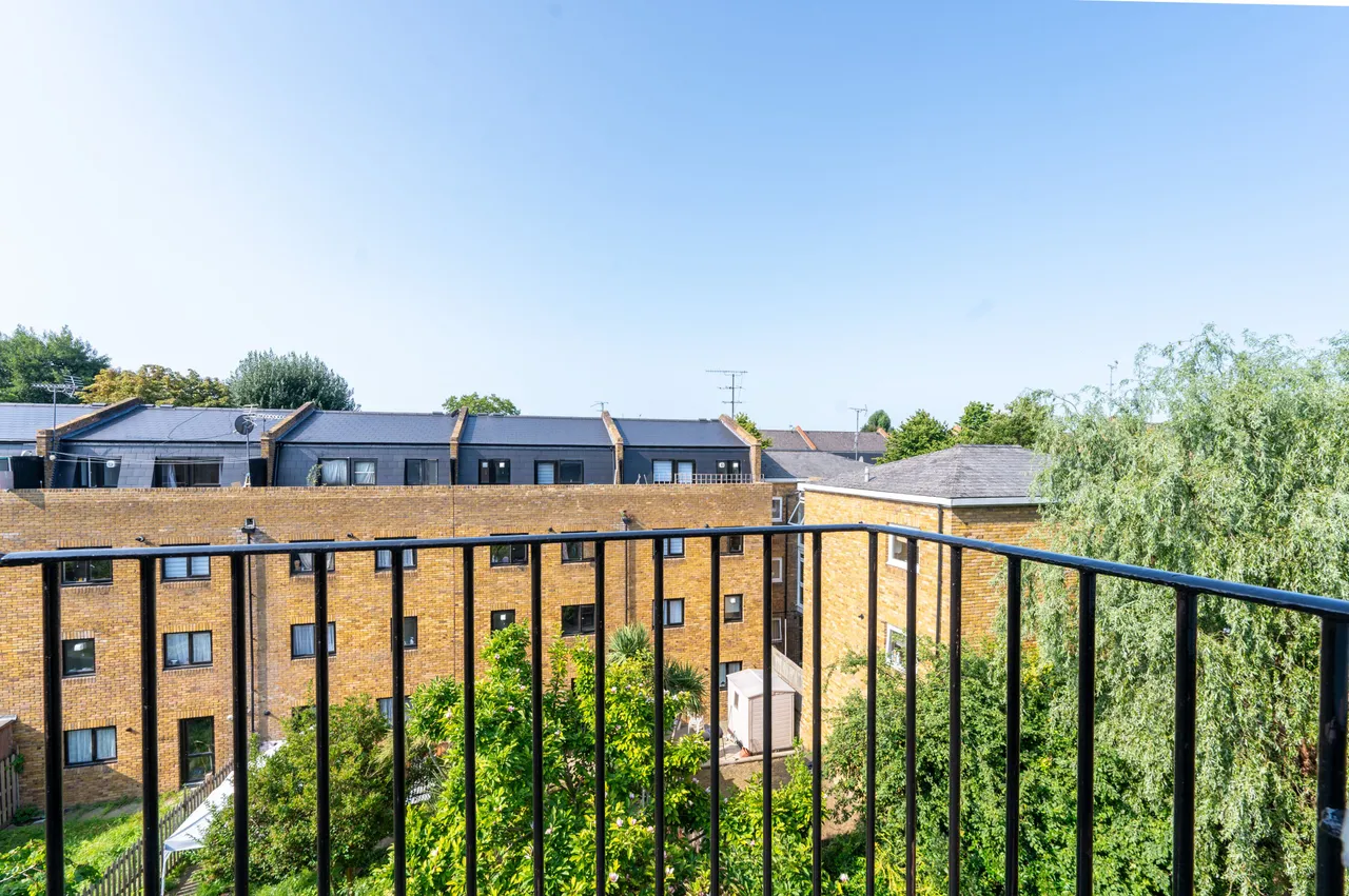 16a St Ervans Road, London, photo 11