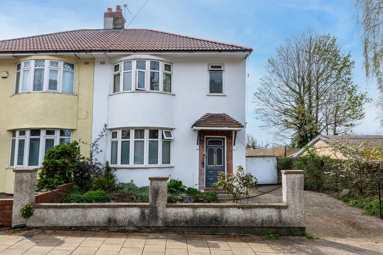 3 bed house for sale — Glenarm Walk, Brislington, Bristol, BS4 4LS