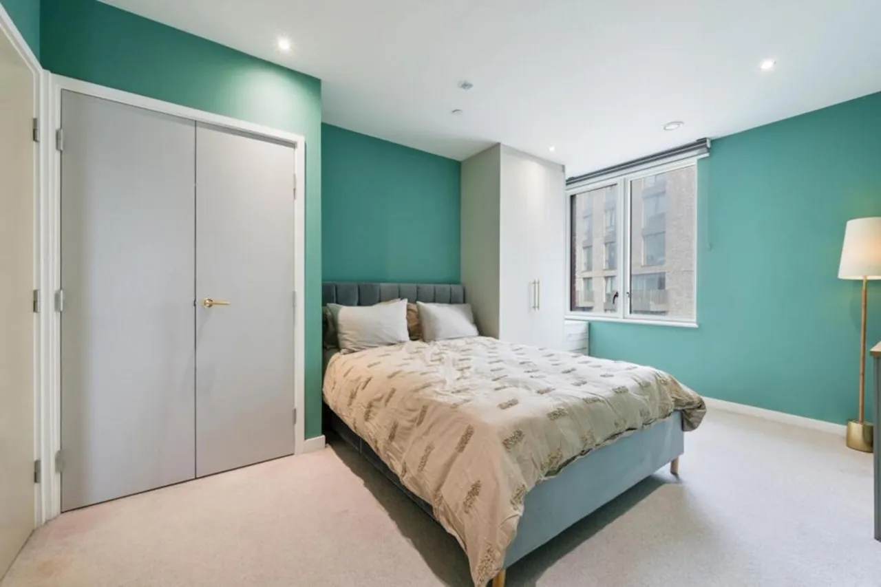 Cavendish Square, London, E16, photo 8