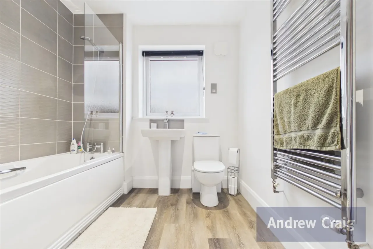 Robin Close, Hebburn, NE31, photo 4