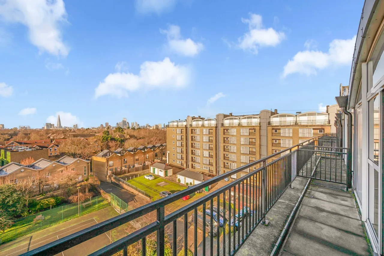 1 bed flat for sale, Rotherhithe Street, London, SE16