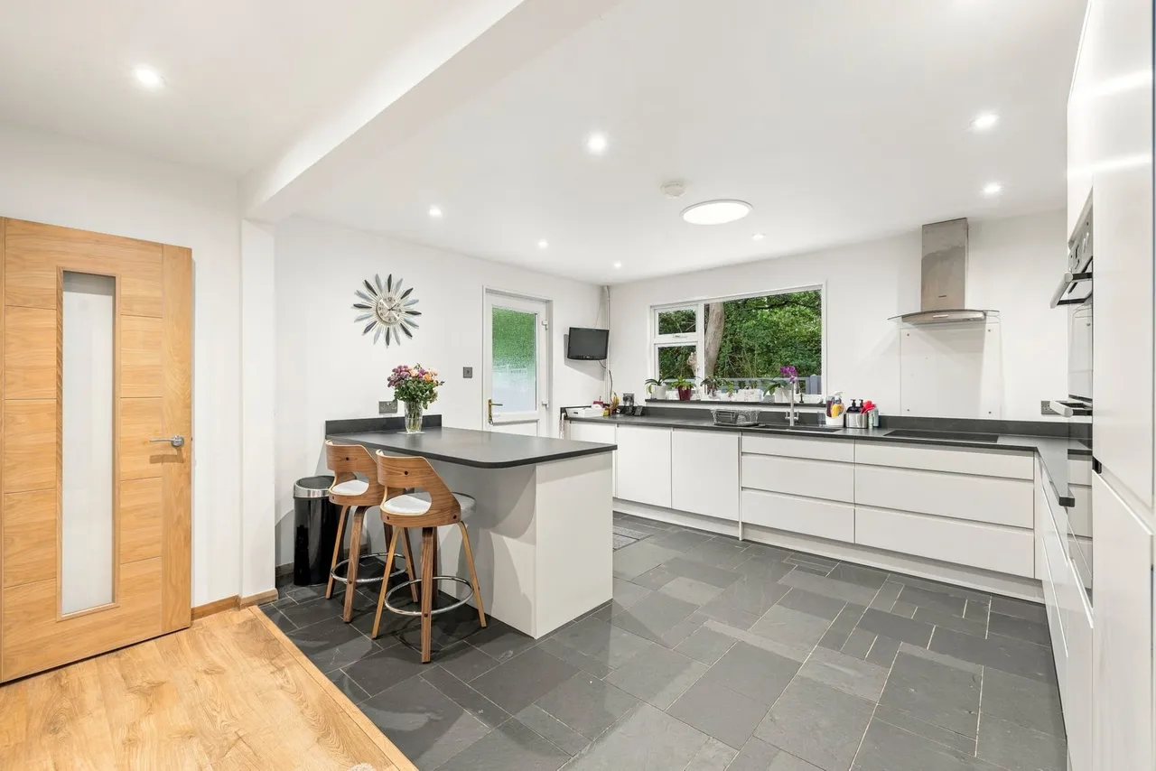 Fairwood Road, West Cross, SA3, photo 6
