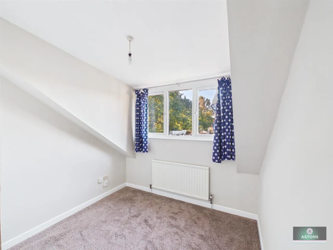 Harewood Close, Three Bridges, photo 16