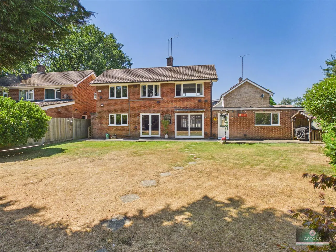 Harewood Close, Three Bridges, photo 6