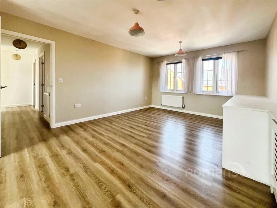 Charteris Close, Wellesley, GU11, photo 8