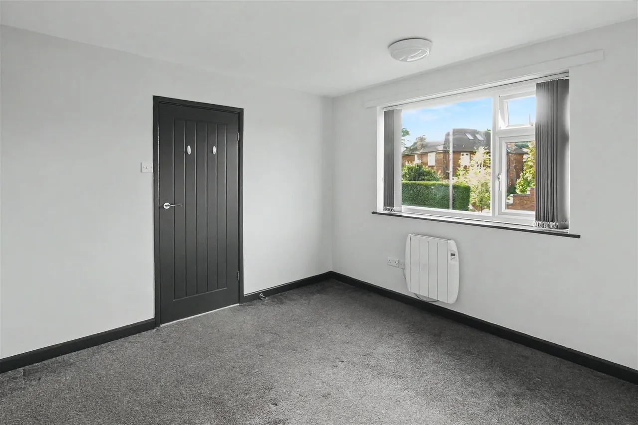 Hall Drive, Chilwell, NG9, photo 3