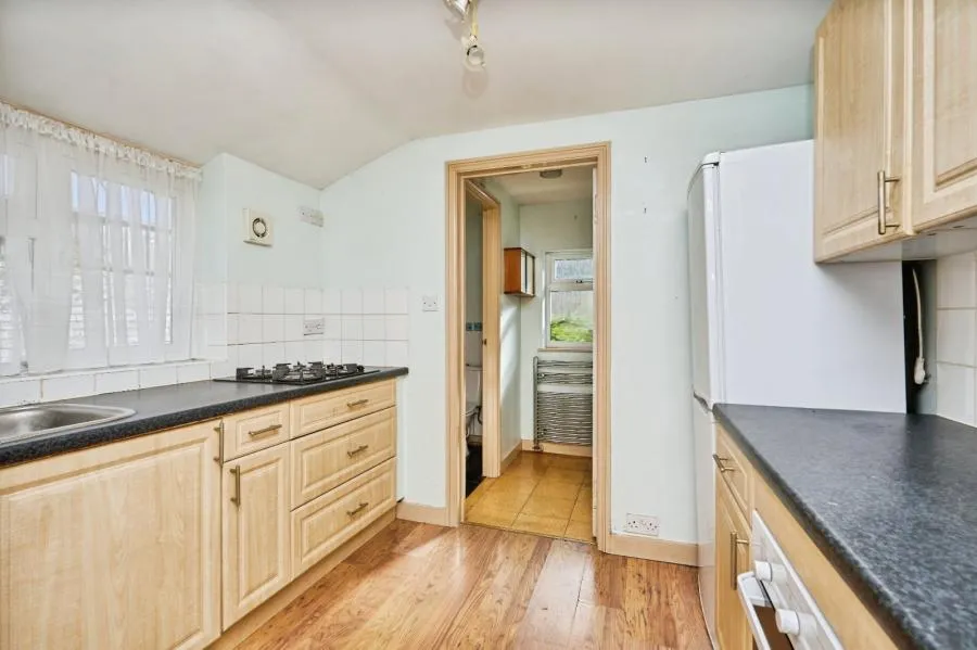 Clarence Road, East Cowes, PO32, photo 9