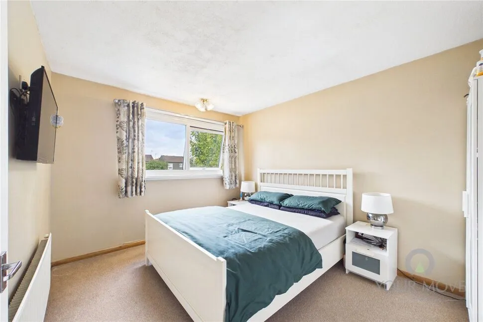 Hopping Hill Gardens, Duston, NN5, photo 6