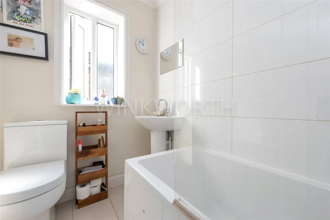 Bathurst Gardens, London, NW10, photo 6