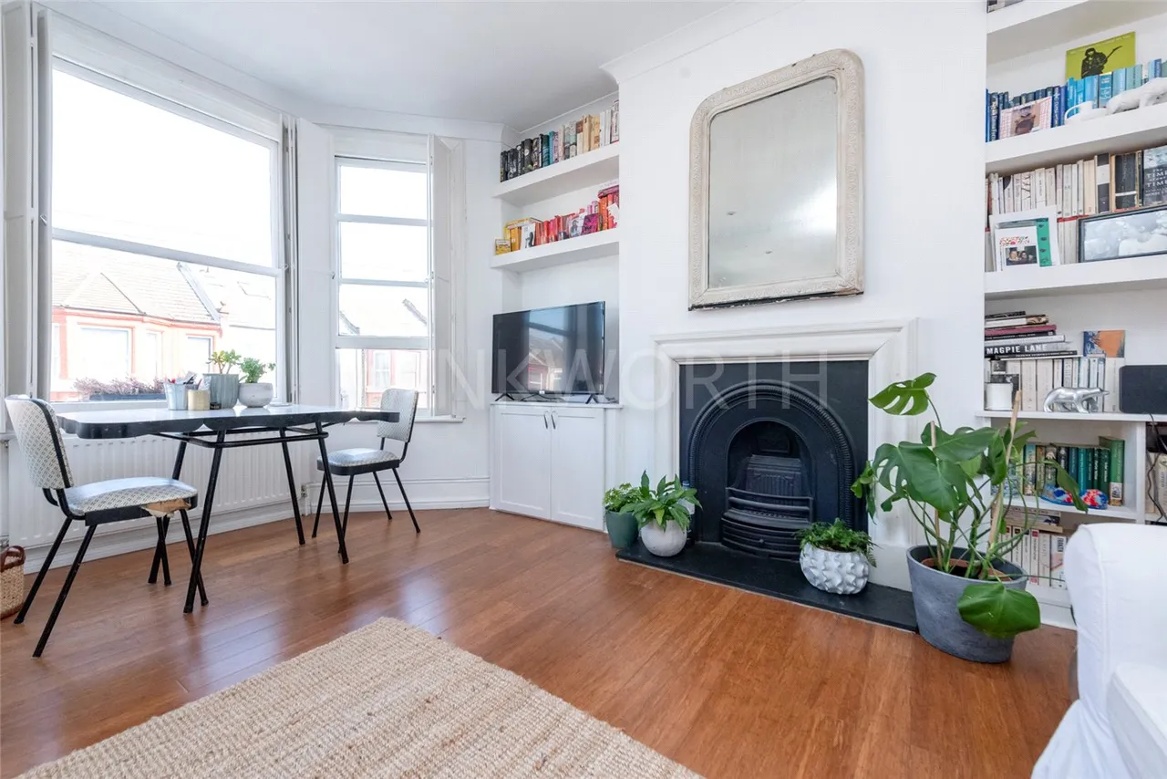 Bathurst Gardens, London, NW10, photo 4
