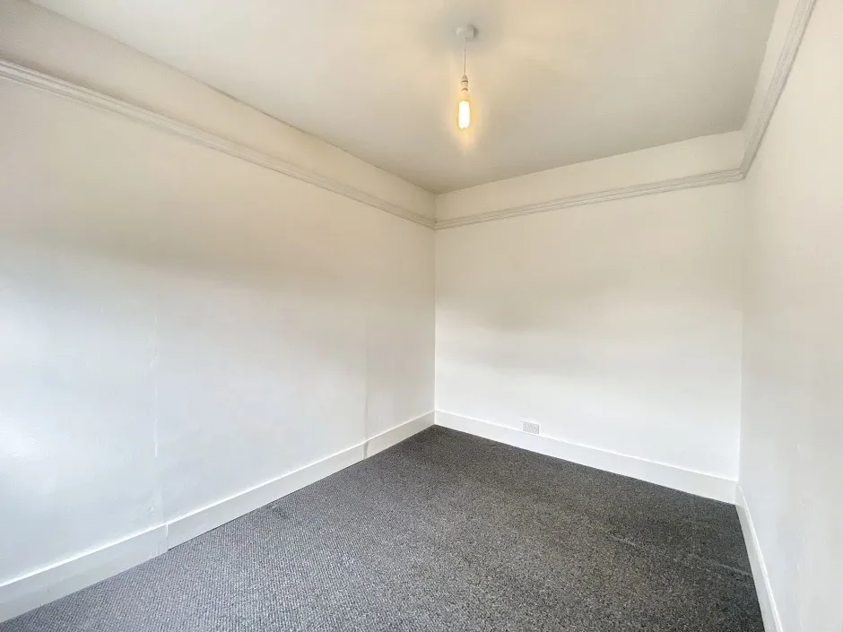 Bridge Road, Uxbridge, UB8, photo 7