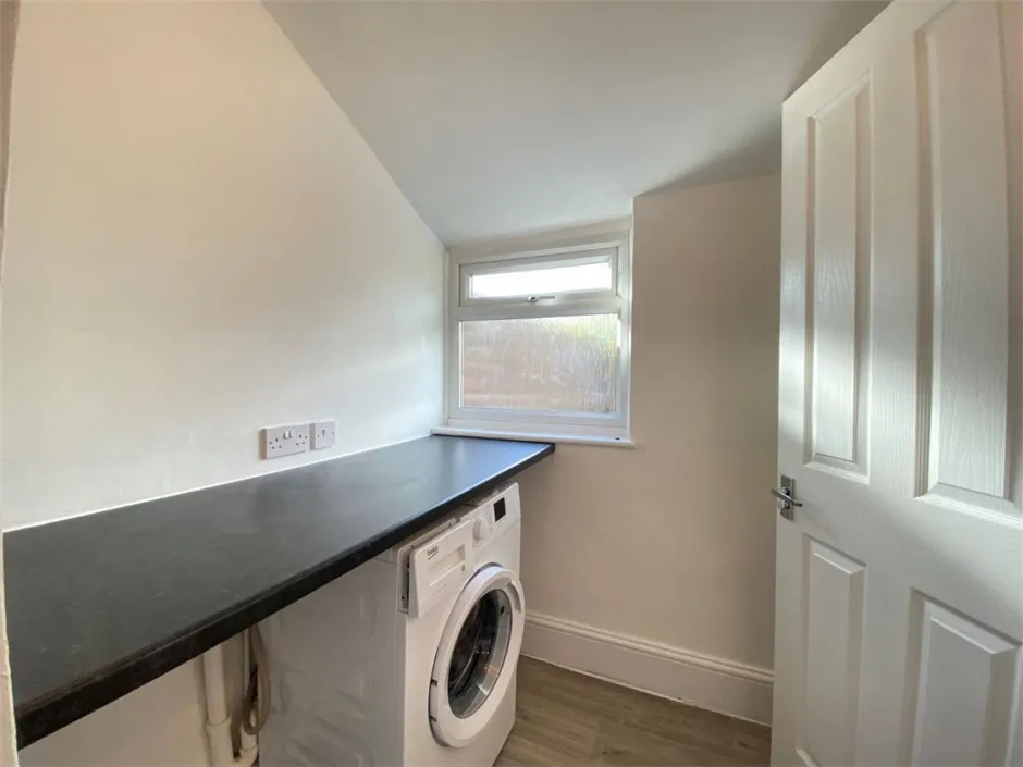Bridge Road, Uxbridge, UB8, photo 4