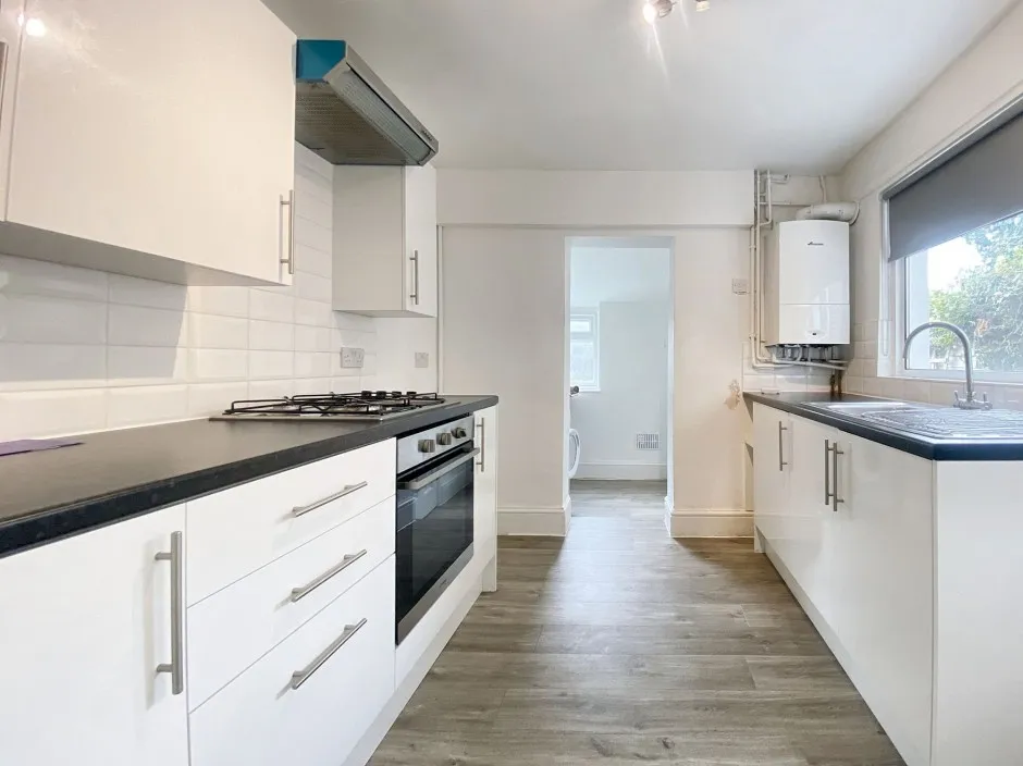 Bridge Road, Uxbridge, UB8, photo 3