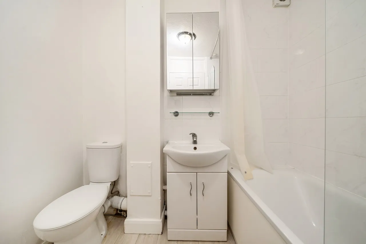 Jasmin Close, Northwood, HA6, photo 8