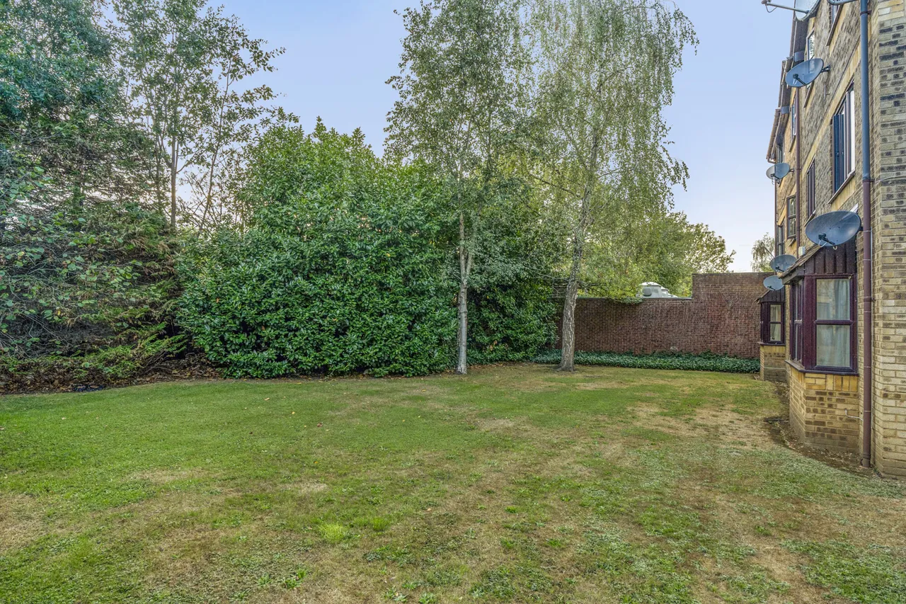 Jasmin Close, Northwood, HA6, photo 3