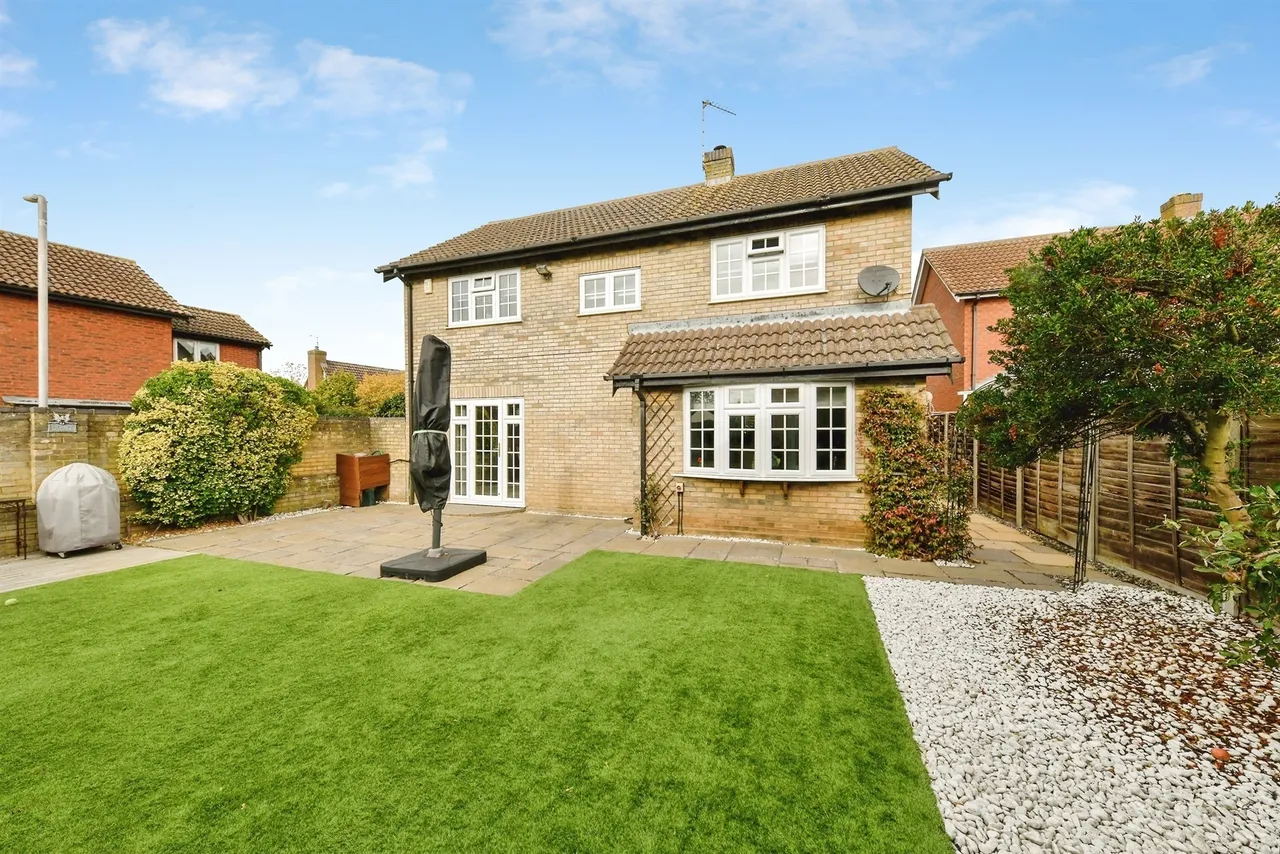 Peartree Close, Shefford, SG17, photo 17