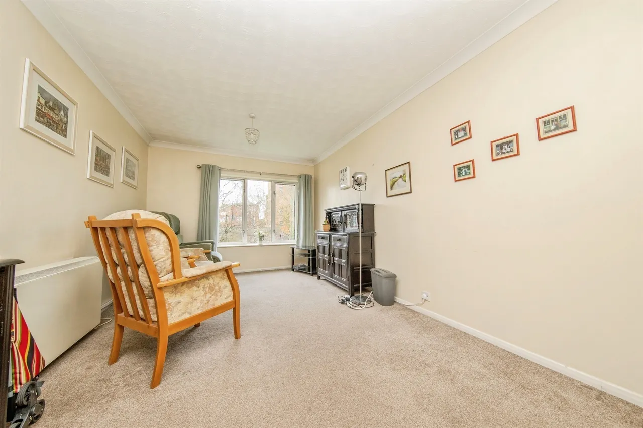Exeter Drive, COLCHESTER, photo 3