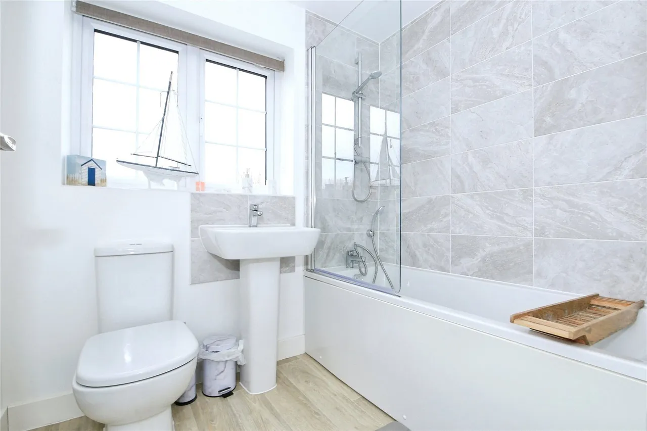 Brewton Drive, Deeping St. James, Peterborough, Lincolnshire, PE6, photo 10