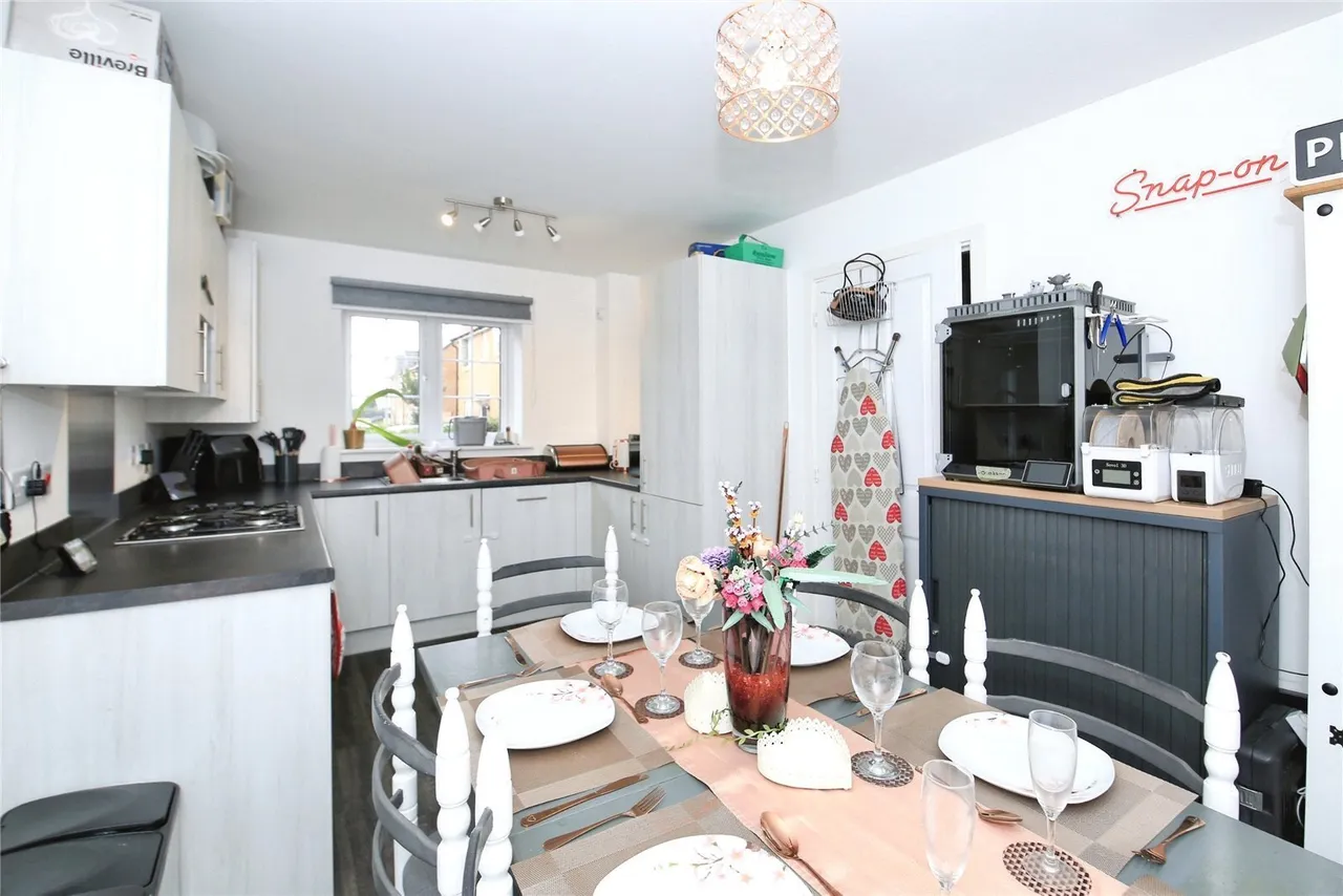 Brewton Drive, Deeping St. James, Peterborough, Lincolnshire, PE6, photo 5