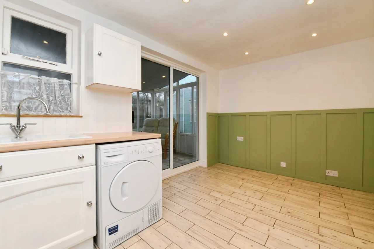 Pennyroyal Crescent, Witham, Essex, CM8, photo 4