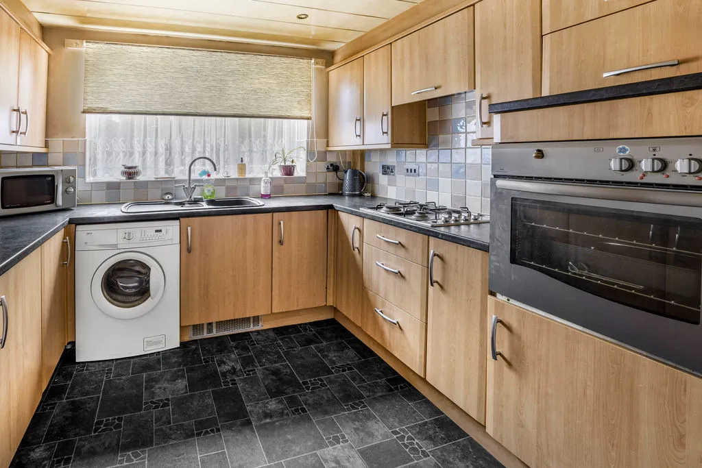 Starring Way, Littleborough OL15 8NX, photo 4